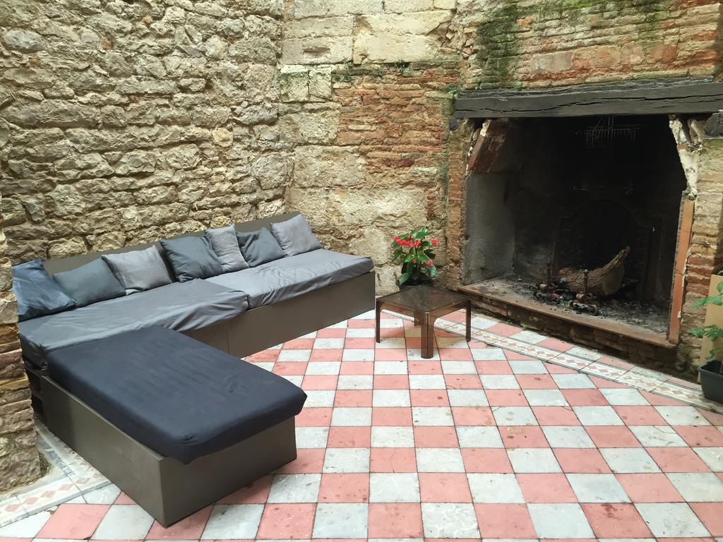 B&B Le Chat Qui Dort Montricoux Kültér fotó