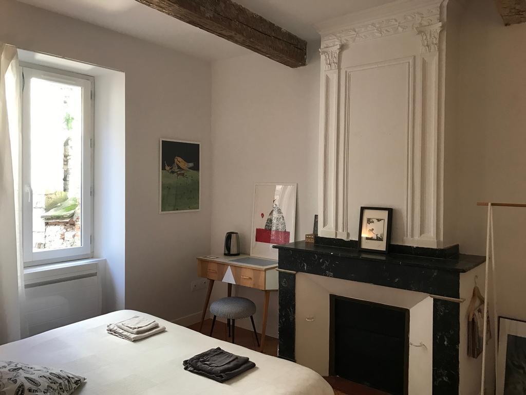 B&B Le Chat Qui Dort Montricoux Kültér fotó
